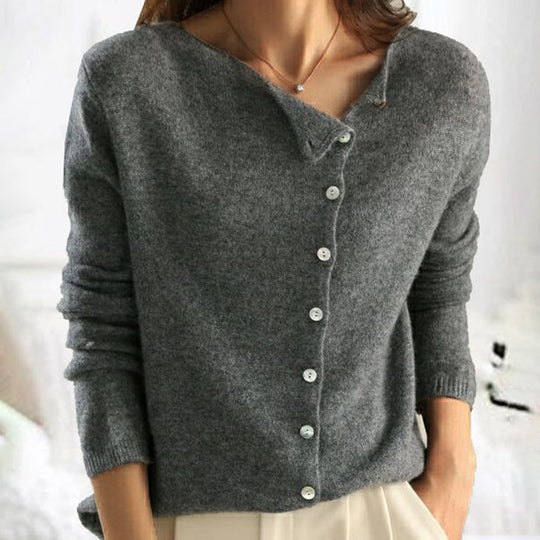 Sweter Juul - Stylowy kardigan z asymetrycznym wzorem guzików