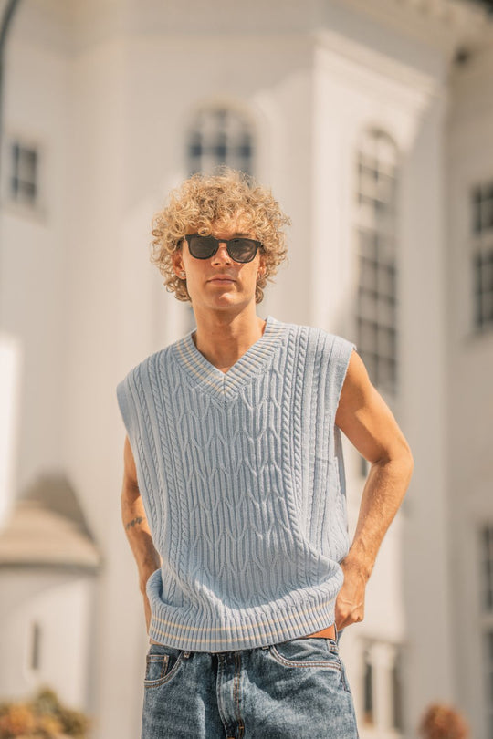 Barclay & Bloom - Men's Cable Knitted Tank Top Light Blue