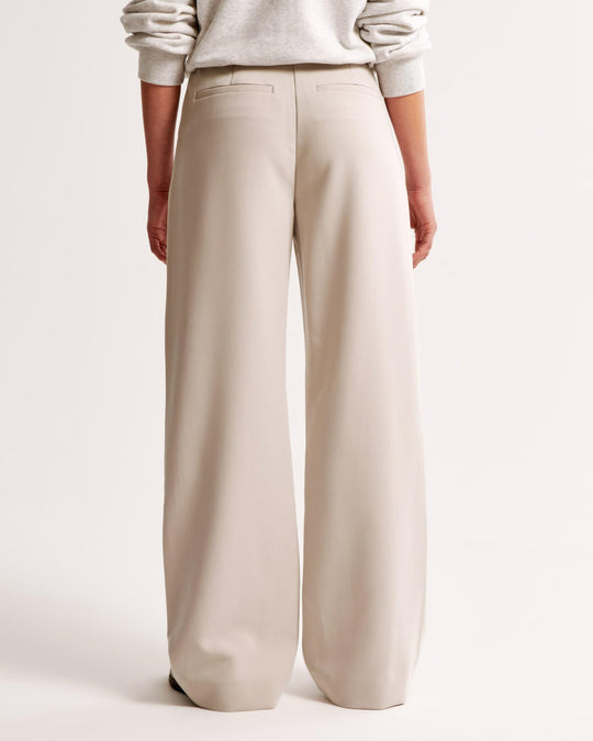 Claudine – Pleated High Waist Trousers with Tailored Fit