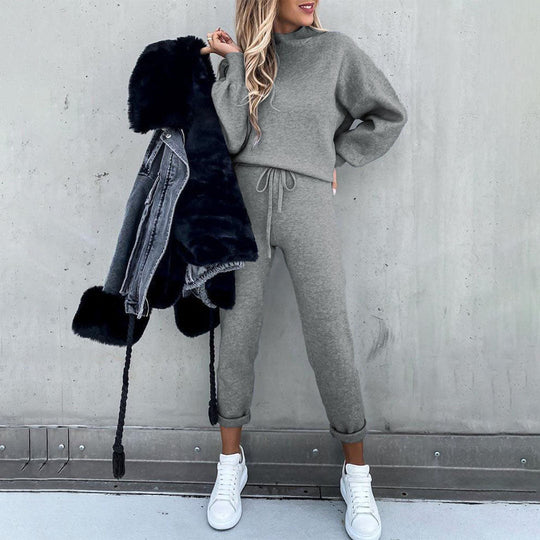 Sienna – Women’s two-piece knit lounge set