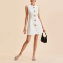 Clara – Elegantes ärmelloses Partykleid mit hohem Bund und Rundhalsausschnitt