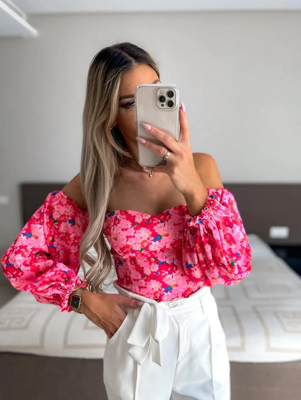 Isabel – Women’s Elegant Flower Chiffon Blouse