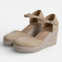 Bequeme Keilsandalen für Damen mit geschlossenem Zehenbereich und Knöchelriemen