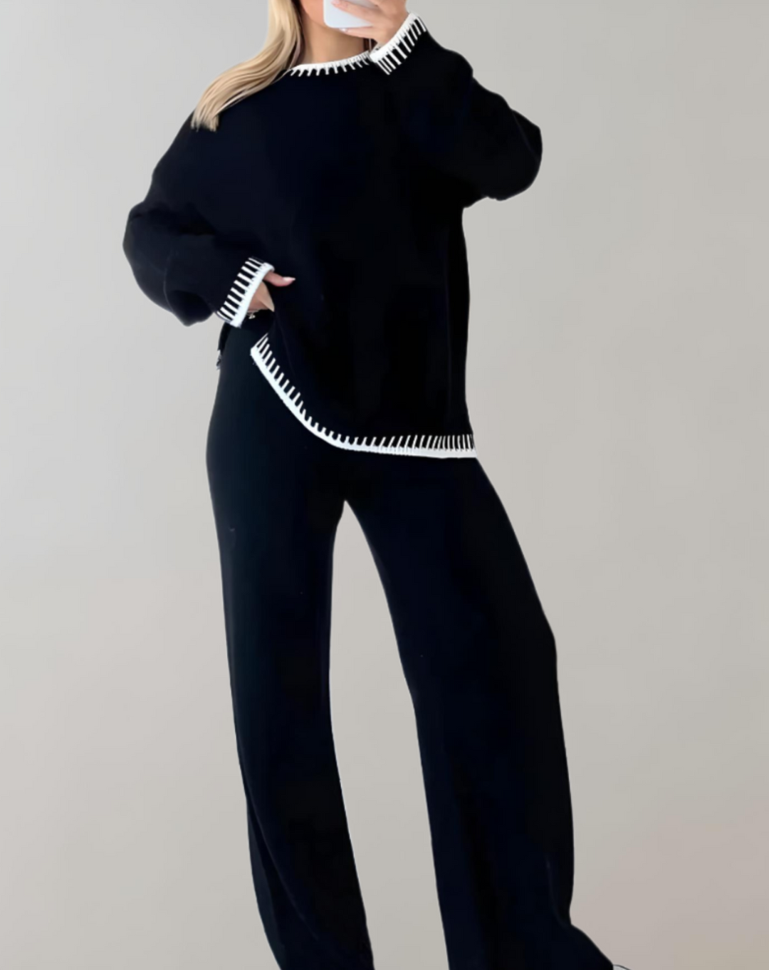 Yana – Women’s two-piece knit lounge set