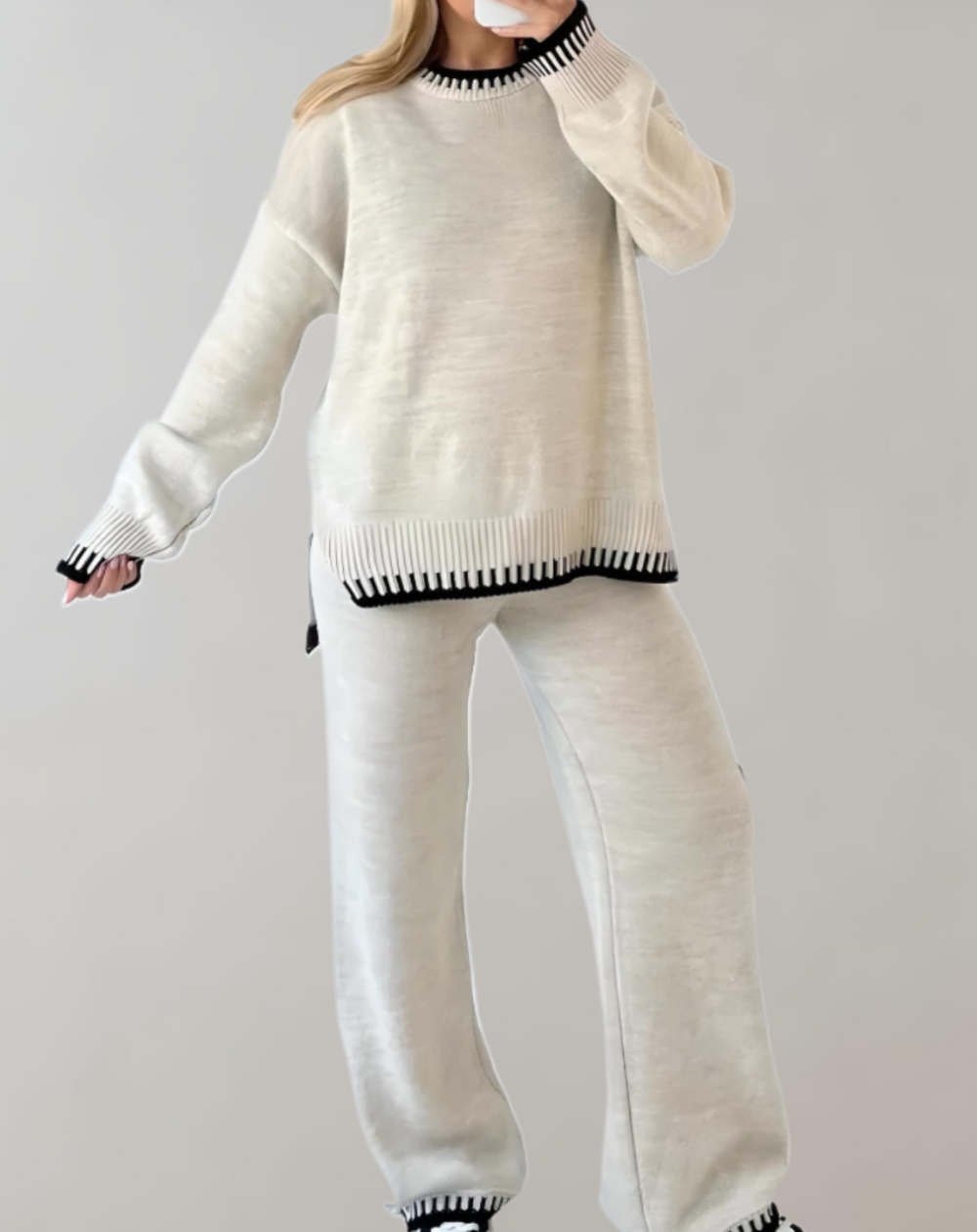 Yana – Women’s two-piece knit lounge set