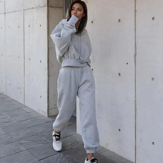 Arden – Women’s two-piece loungewear set with hoodie and joggers